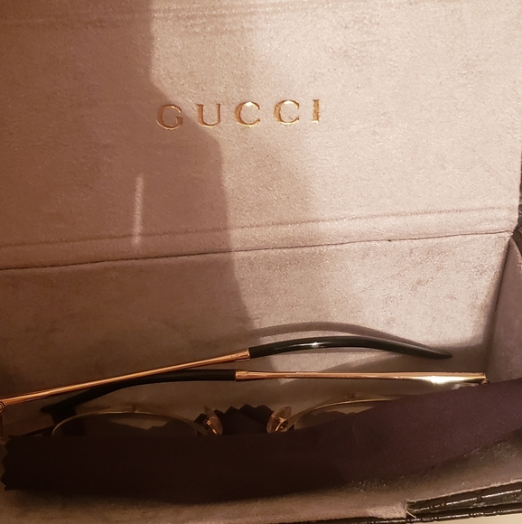 SOLD Gucci Sunglasses - Picture 7 of 7